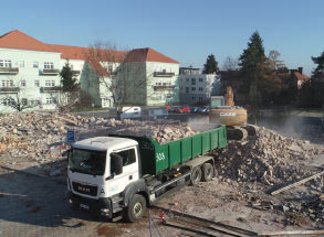 Demolice a likvidace budovy ubytovny Čáslav 08